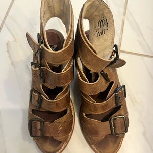 Brown Leather Free Birds Buckle Sandals